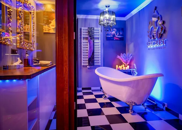 Daire Grey Champagne By Secret *