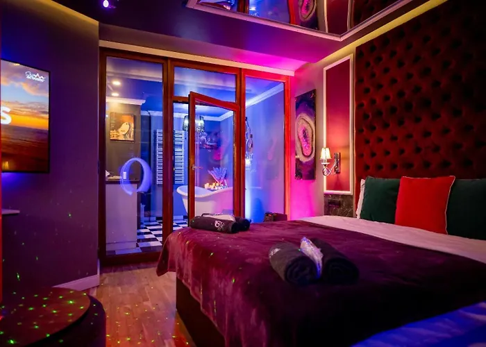 Daire Grey Champagne By Secret