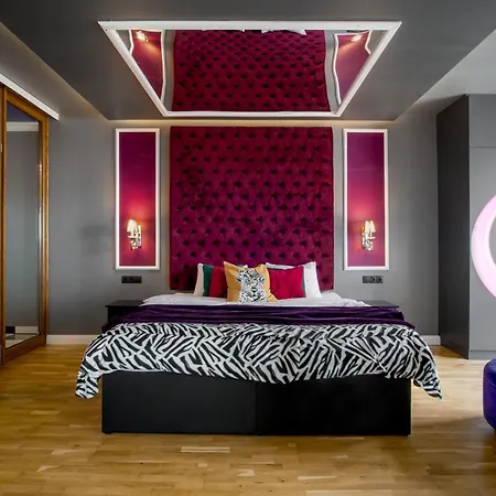 Grey Champagne By Secret Apartament