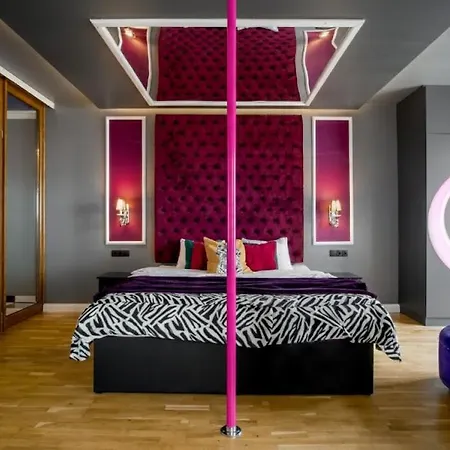 Grey Champagne By Secret Apartamento *